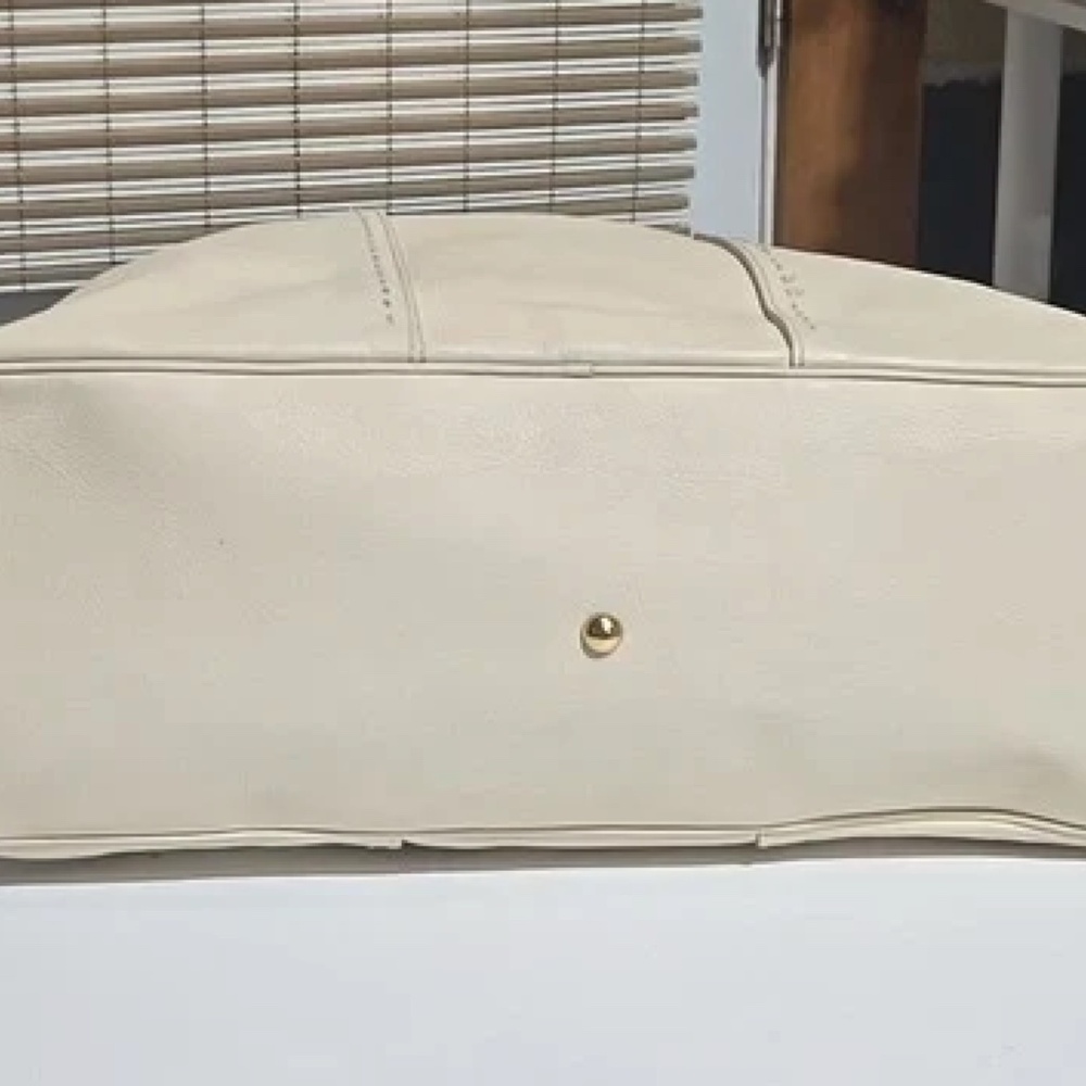 Authentic YSL Yves Saint Laurent Ivory Muse Bag - Picture 14 of 16